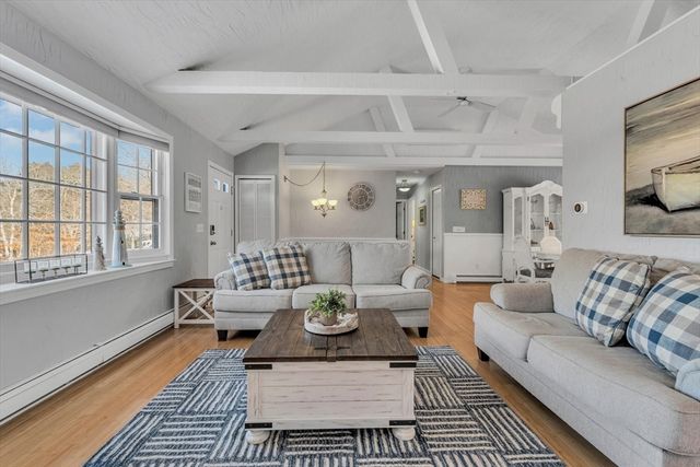 3 Mcnamara Ave, Yarmouth, MA 02673