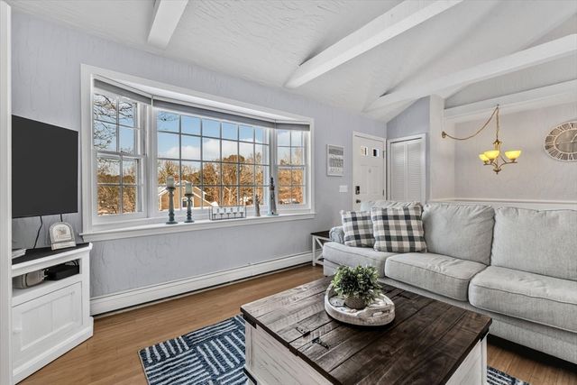 3 Mcnamara Ave, Yarmouth, MA 02673