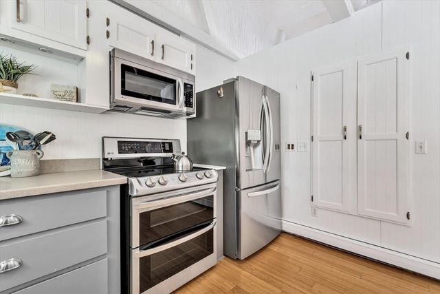 3 Mcnamara Ave, Yarmouth, MA 02673