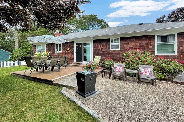 3 Mcnamara Ave, Yarmouth, MA 02673
