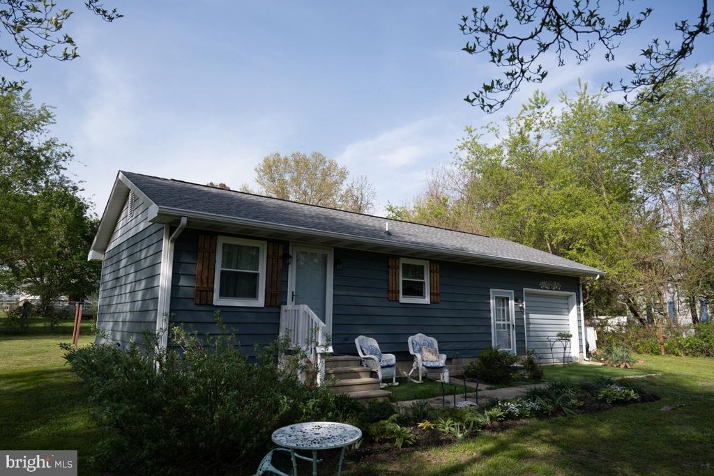 Image 8 of property listing at 31858 RIVER PARK RD, Millington, MD 21651