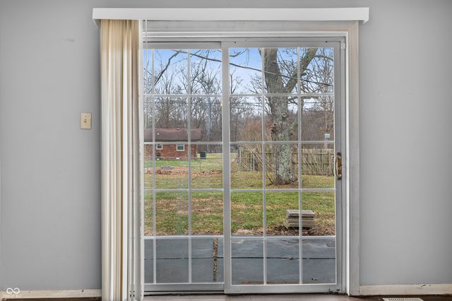 8220 N Greenacres Road, Scipio, IN 47273