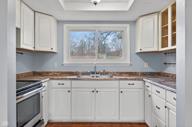 8220 N Greenacres Road, Scipio, IN 47273