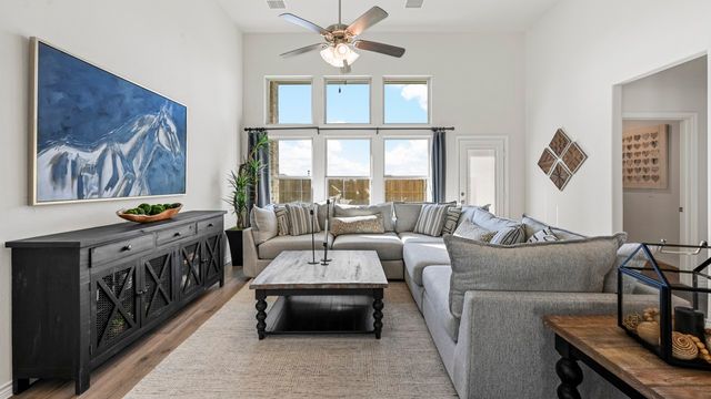 403 Epiphany Lane, Lavon, TX 75166