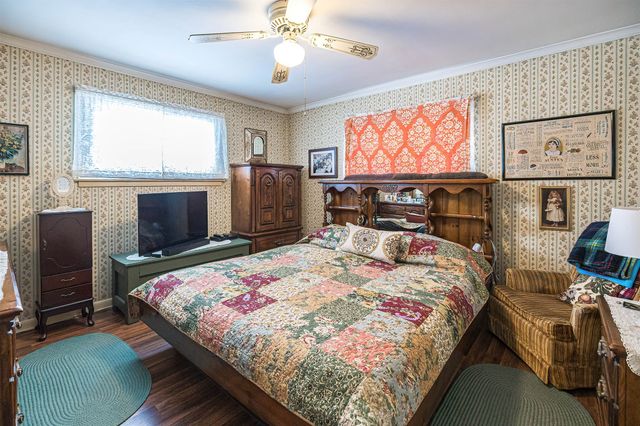 558 YOUNG Road, Erie, PA 16509