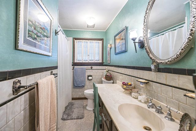 558 YOUNG Road, Erie, PA 16509