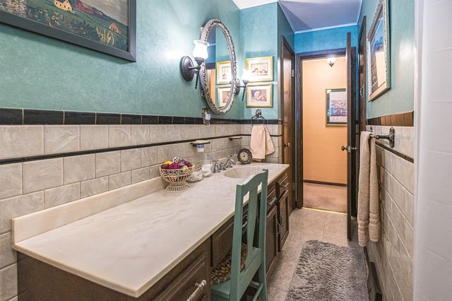 558 YOUNG Road, Erie, PA 16509