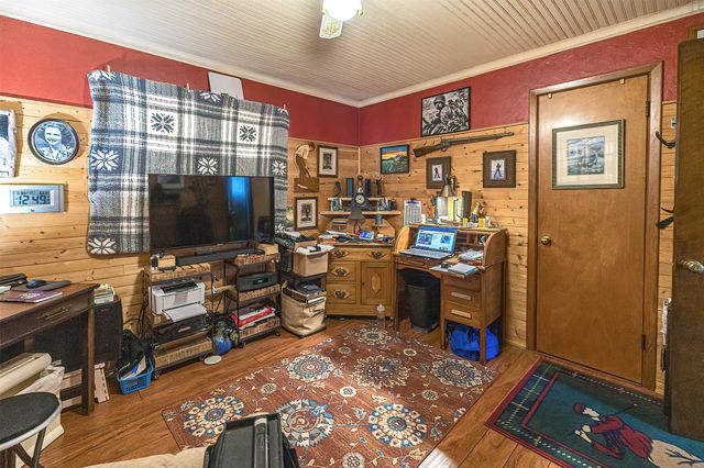 558 YOUNG Road, Erie, PA 16509