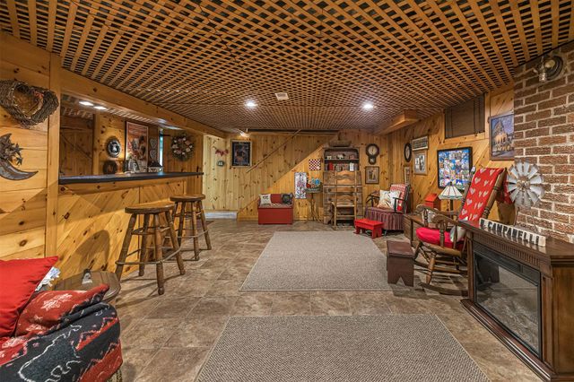 558 YOUNG Road, Erie, PA 16509