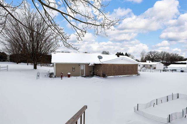 558 YOUNG Road, Erie, PA 16509