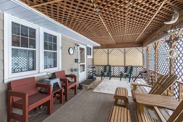 558 YOUNG Road, Erie, PA 16509