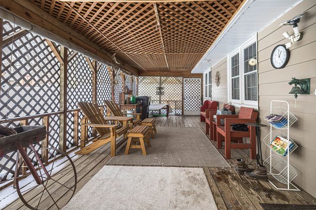 558 YOUNG Road, Erie, PA 16509