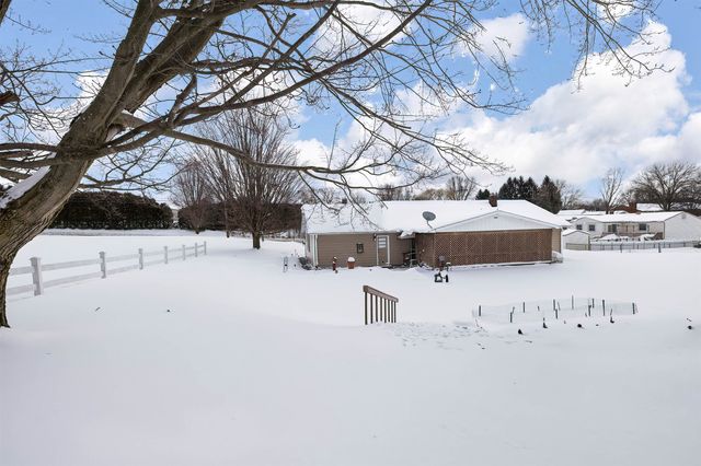 558 YOUNG Road, Erie, PA 16509