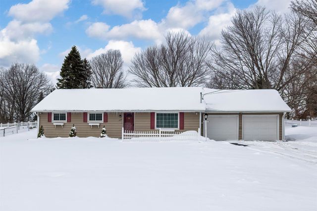 558 YOUNG Road, Erie, PA 16509