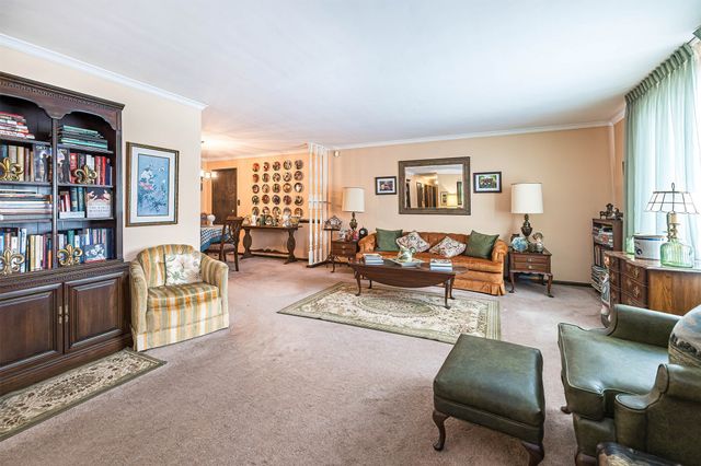 558 YOUNG Road, Erie, PA 16509