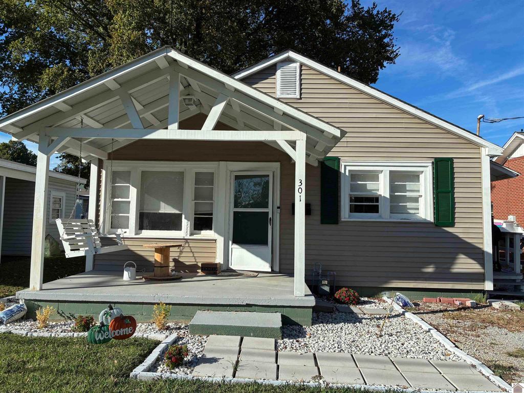 301 E 13th Street, Benton, KY 42025