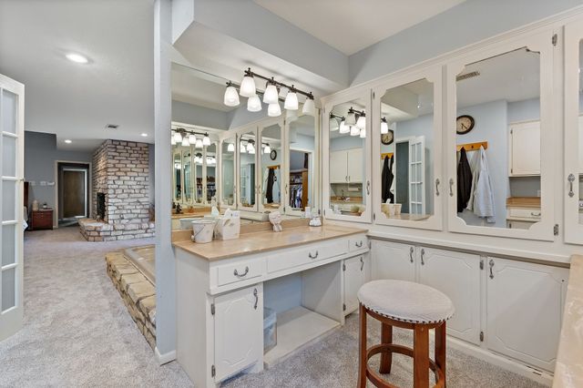 1035 Holiday Circle, Seven Points, TX 75143
