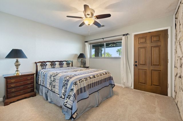 1035 Holiday Circle, Seven Points, TX 75143