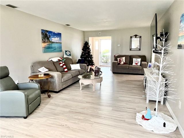 1254 Hazeltine DR, Fort Myers, FL 33919