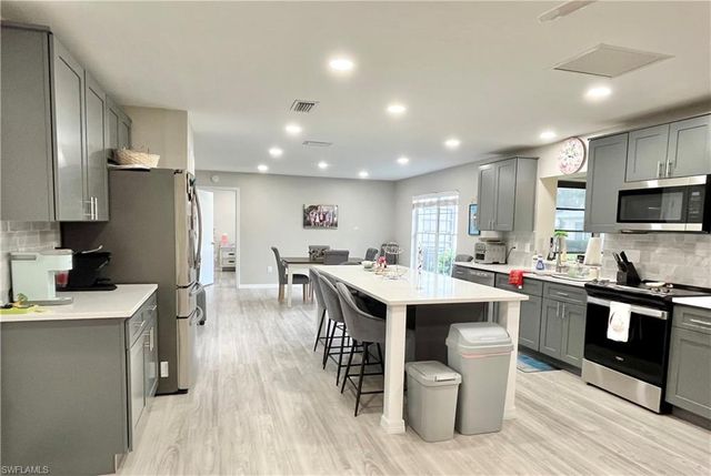 1254 Hazeltine DR, Fort Myers, FL 33919