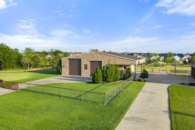 5001 White Pine Drive, Royse City, TX 75189