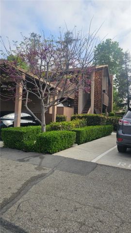 1008 Cabrillo Park C, Santa Ana, CA 92701