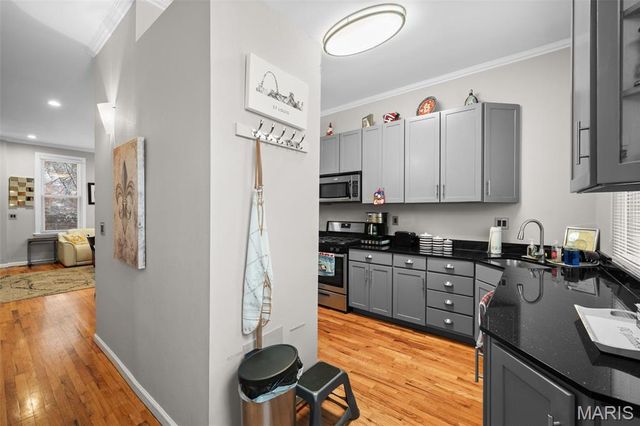 906 Rutger Street, St Louis, MO 63104