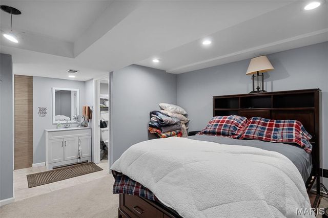 906 Rutger Street, St Louis, MO 63104