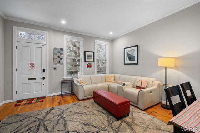 906 Rutger Street, St Louis, MO 63104