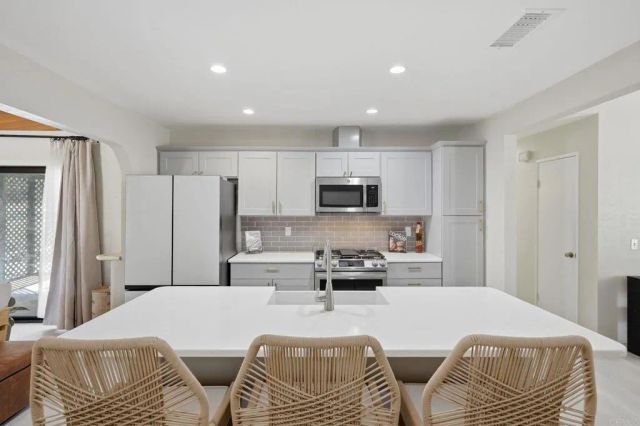 7254 Zest Street, San Diego, CA 92139