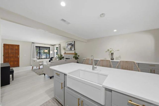 7254 Zest Street, San Diego, CA 92139