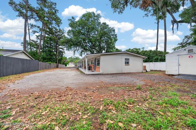 3264 ST AUGUSTINE Road, Jacksonville, FL 32207