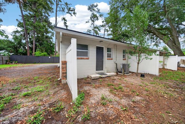 3264 ST AUGUSTINE Road, Jacksonville, FL 32207