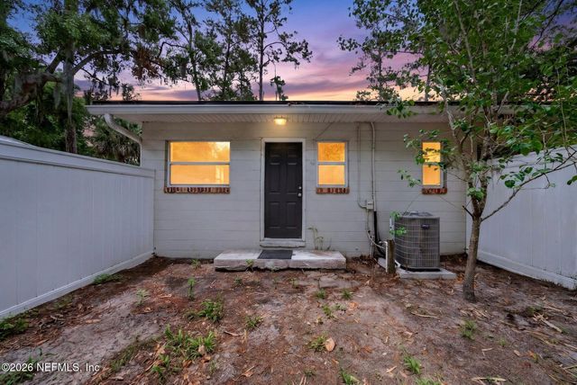 3264 ST AUGUSTINE Road, Jacksonville, FL 32207