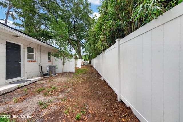 3264 ST AUGUSTINE Road, Jacksonville, FL 32207