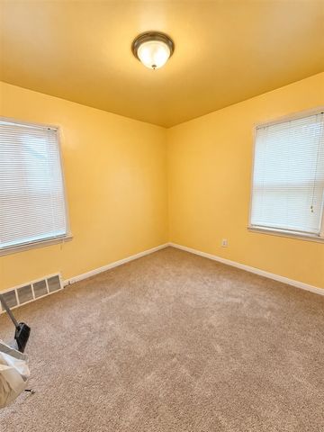 1819 Richmond Avenue, Lincoln Park, MI 48146