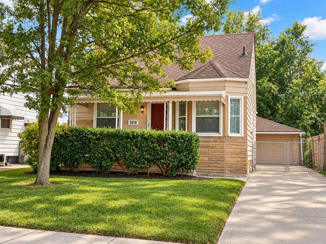 1819 Richmond Avenue, Lincoln Park, MI 48146