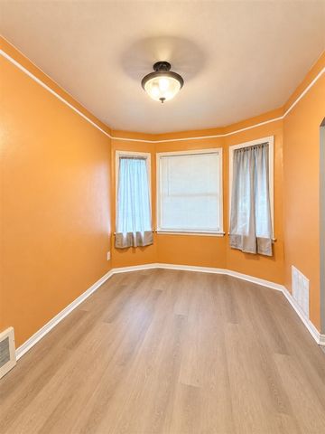 1819 Richmond Avenue, Lincoln Park, MI 48146