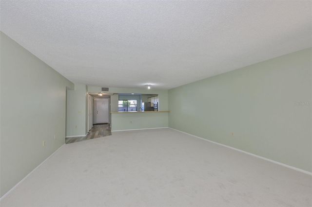 635 WOODLAWN DRIVE 635, Bradenton, FL 34210