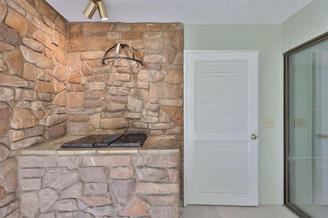 635 WOODLAWN DRIVE 635, Bradenton, FL 34210