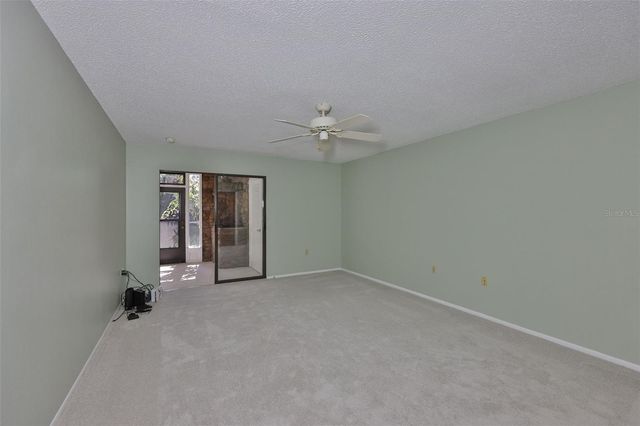 635 WOODLAWN DRIVE 635, Bradenton, FL 34210