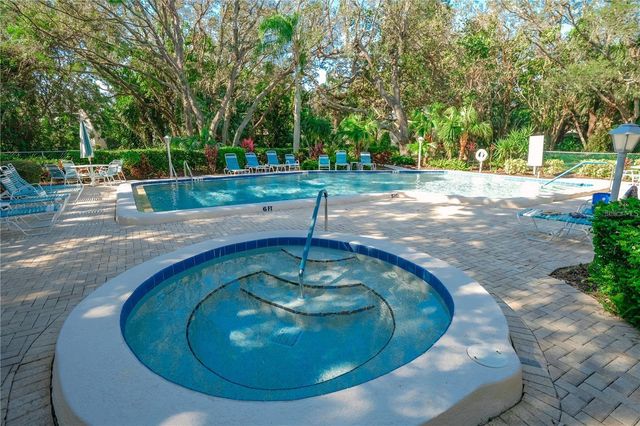 635 WOODLAWN DRIVE 635, Bradenton, FL 34210