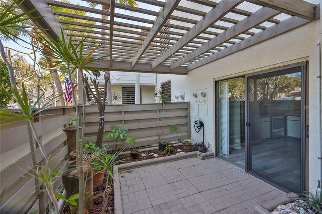 635 WOODLAWN DRIVE 635, Bradenton, FL 34210