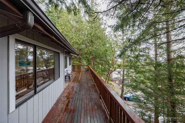 629 Shushwap Lane, La Conner, WA 98257