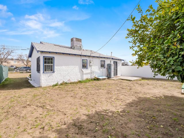 1315 N 8th Street, Fresno, CA 93703