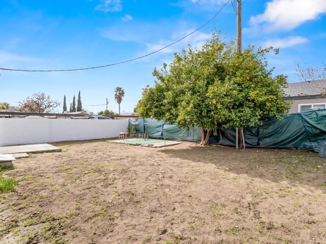 1315 N 8th Street, Fresno, CA 93703
