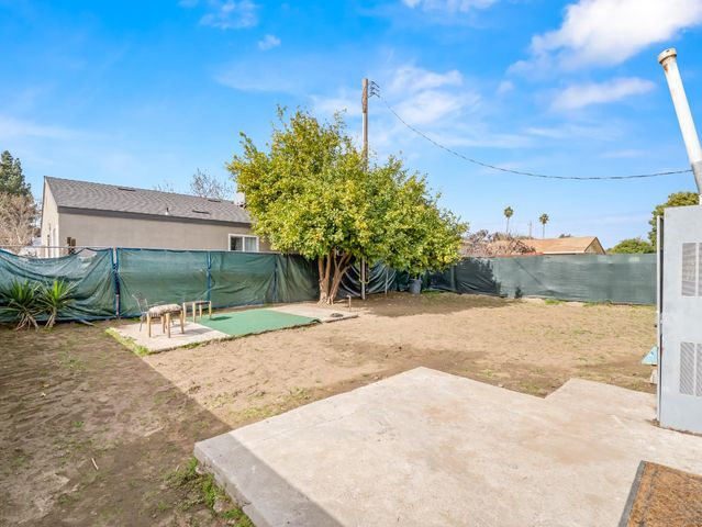 1315 N 8th Street, Fresno, CA 93703