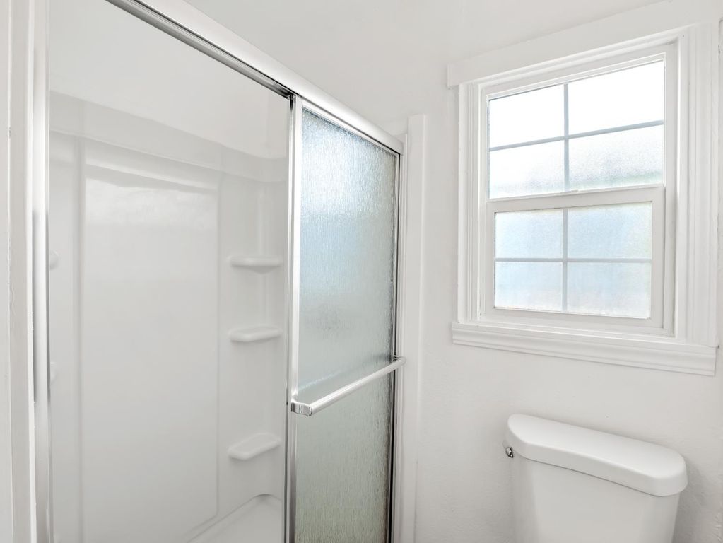 Image 21 of property listing at 1315 N 8th Street, Fresno, CA 93703