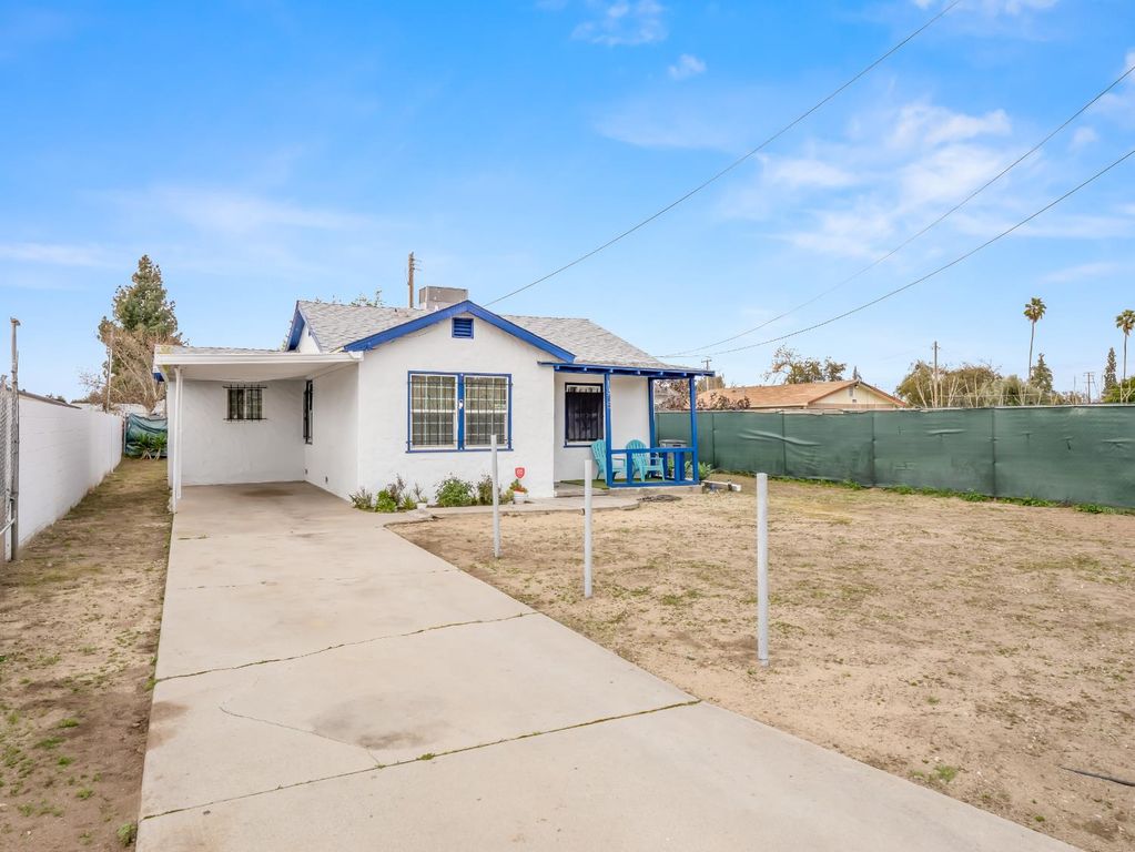 Image 3 of property listing at 1315 N 8th Street, Fresno, CA 93703
