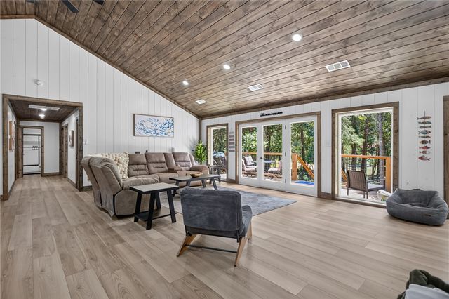 155 Joann Circle, Fair Play, SC 29643